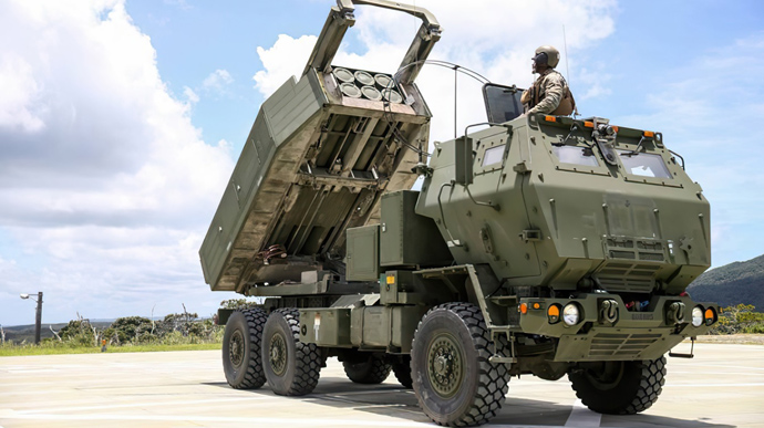 США модифікували HIMARS перед відправкою до України, щоб вони не могли стріляти далекобійними ракетами – WSJ