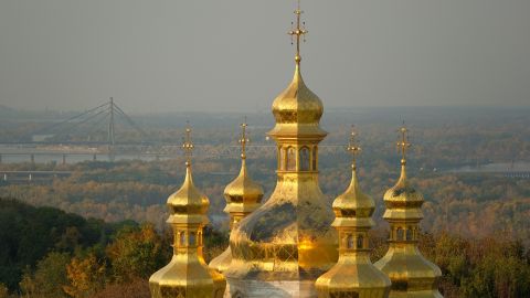 Зеленський увів у дію рішення РНБО щодо заборони УПЦ МП в Україні