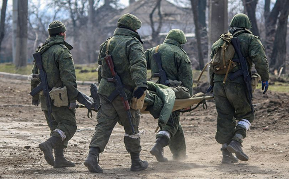 Росіяни облаштовують “польові” шпиталі в пологових на Луганщині