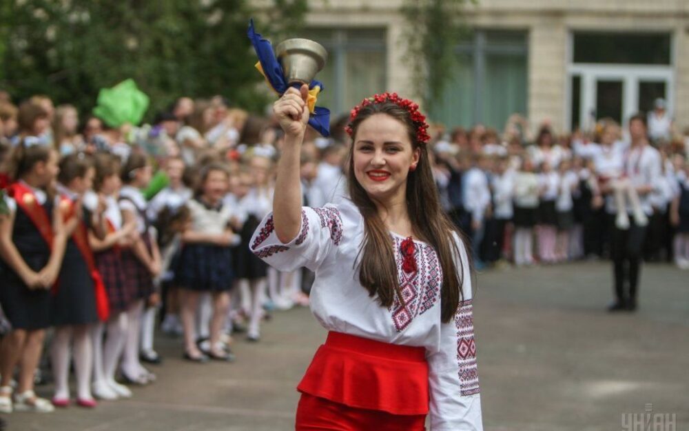 У Міносвіти роз’яснили, коли буде останній дзвінок у школах