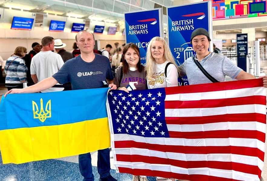 У США жительці Львівщини лікарі імплантували у щелепу кістку з ноги