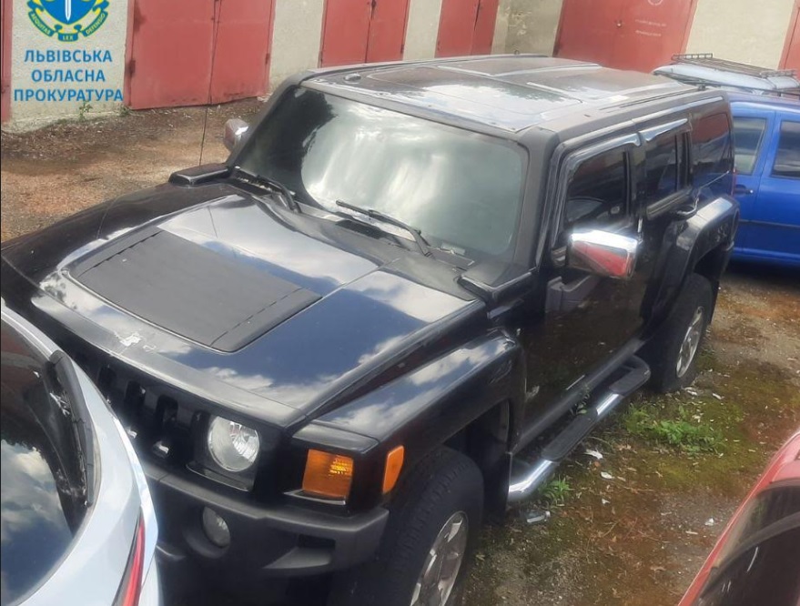 На Львівщині конфіскували позашляховик Hummer для ЗСУ