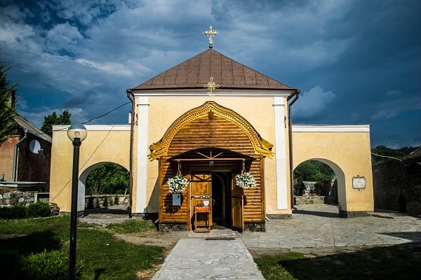 На Хмельниччині суд зобов’язав УПЦ МП звільнити старовинну церкву