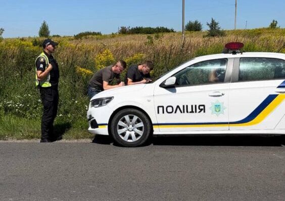 Мєнти разом з зловмисниками проти свідків