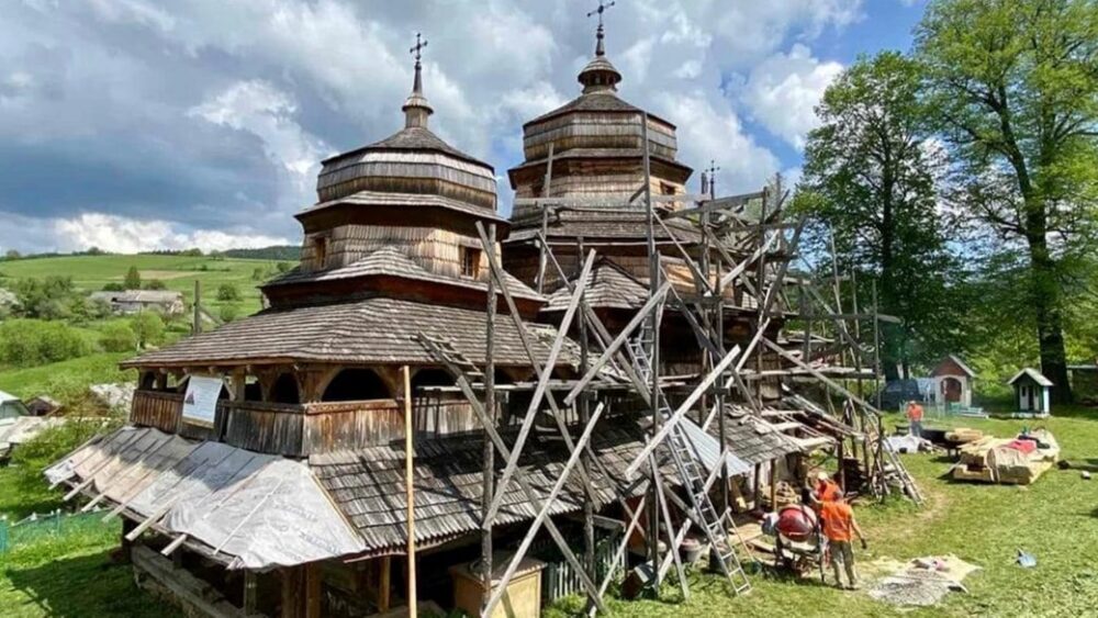 На Львівщині відновлять унікальний стінопис 19-го століття