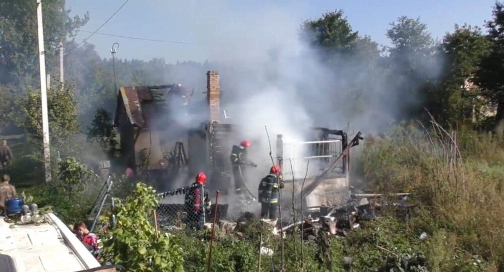 У Львові вщент згорів дачний будинок