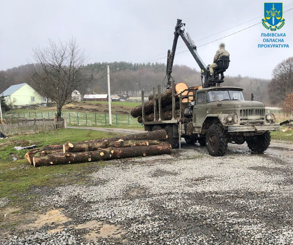 Лісничого на Львівщині затримали на хабарі