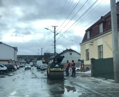 «Дорожньо-тротуарні клани» Львова. Зовсім не казкові історії. Продовження