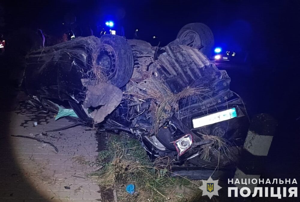 У ДТП на Львівщині загинули водій легковика та мотоцикліст