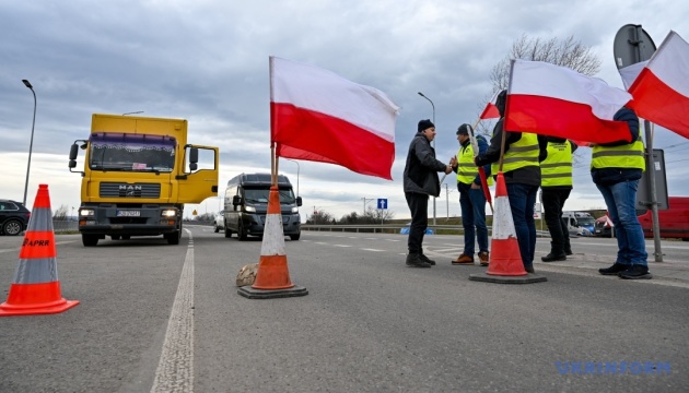 Польські фермери хочуть знову заблокувати кордон з Україною