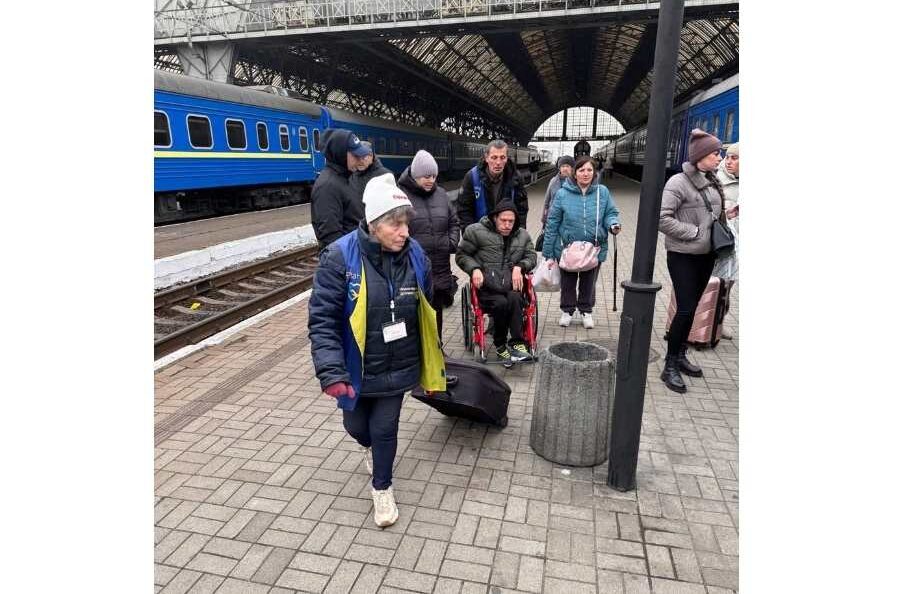 З прифронтових територій на Львівщину евакуювали ще понад 60 людей