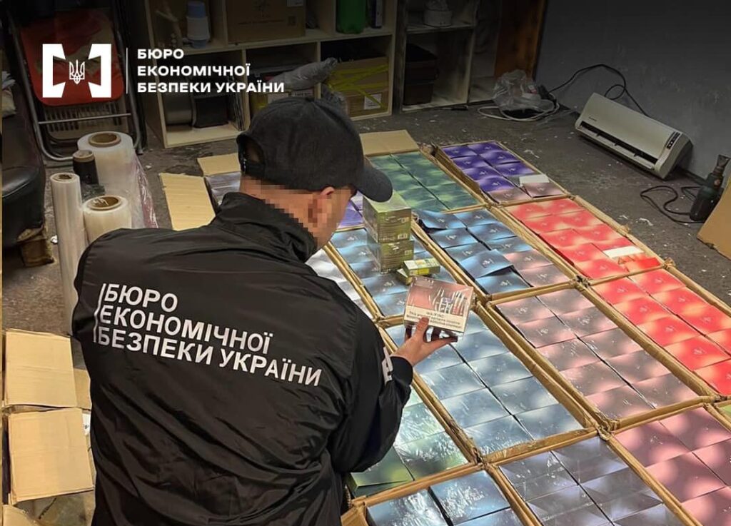 На Львівщині викрили контрабанду електронних цигарок на понад 3 млн грн