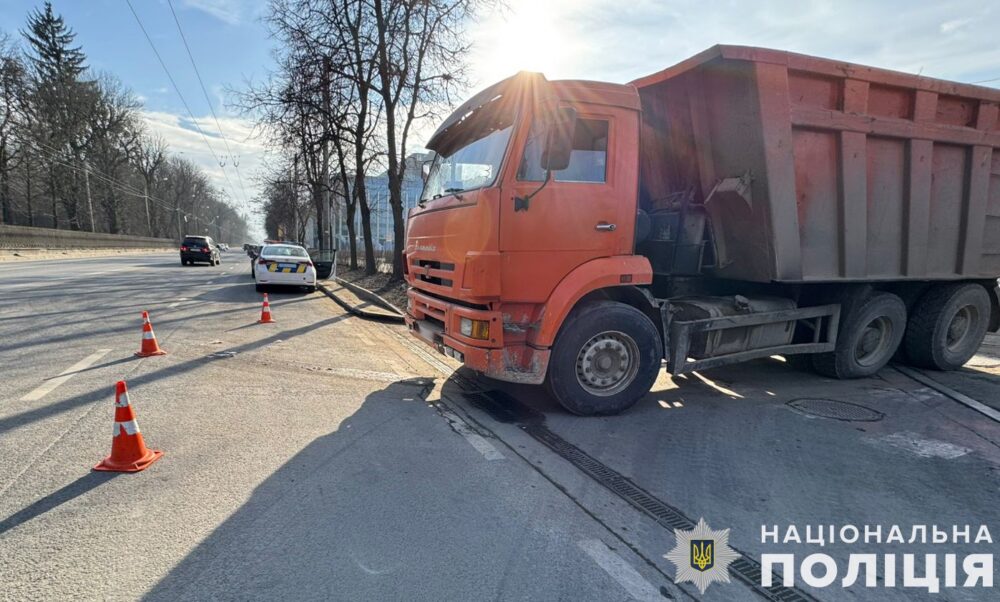 Водій вантажівки збив 62-річного чоловіка у Львові