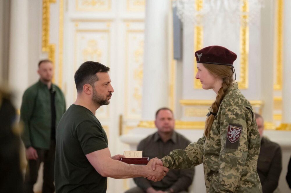 Президент нагородив військову зі Львівщини орденом княгині Ольги ІІІ ступеня