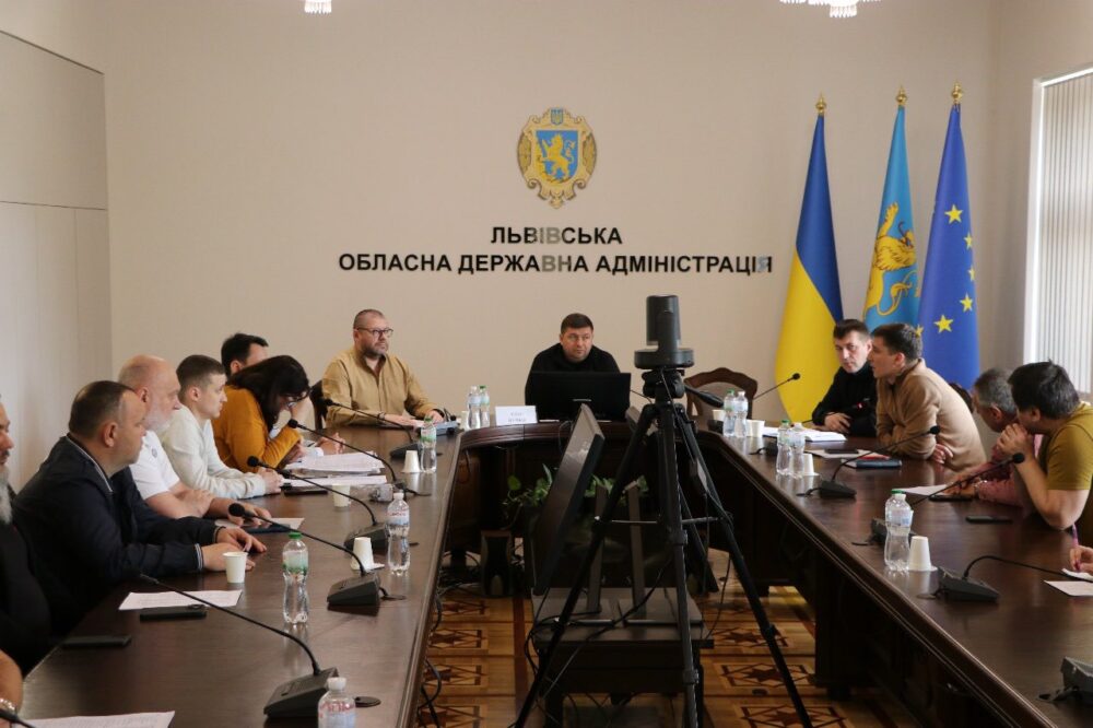На Львівщині відбулась зустріч щодо оптимізації мережі приміських та міжміських автобусних маршрутів