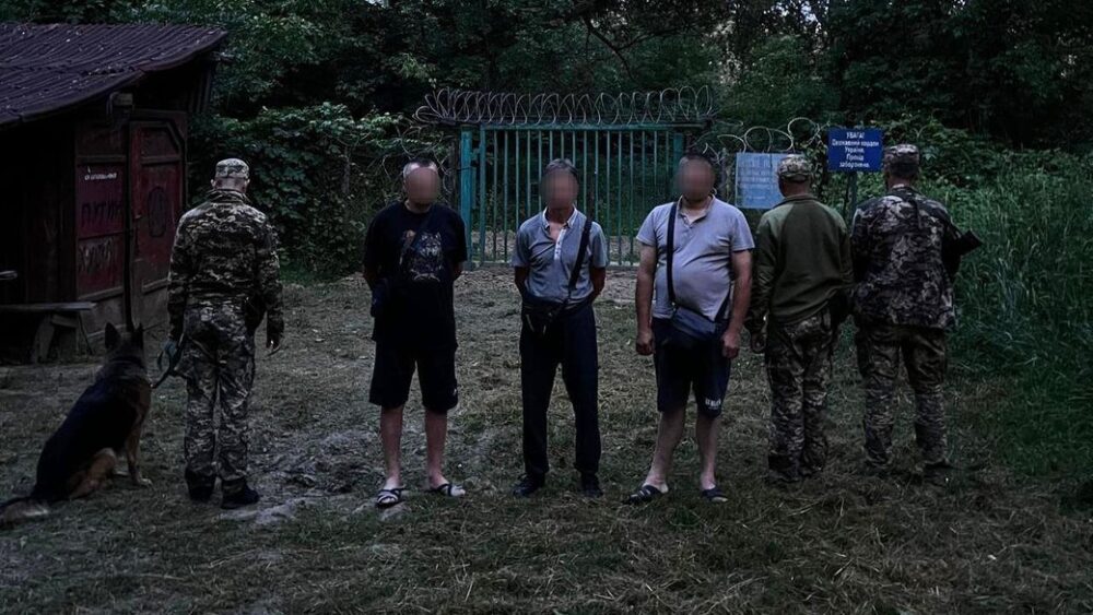Троє енергетиків зі Львівщини намагалися незаконно потрапити в Угорщину