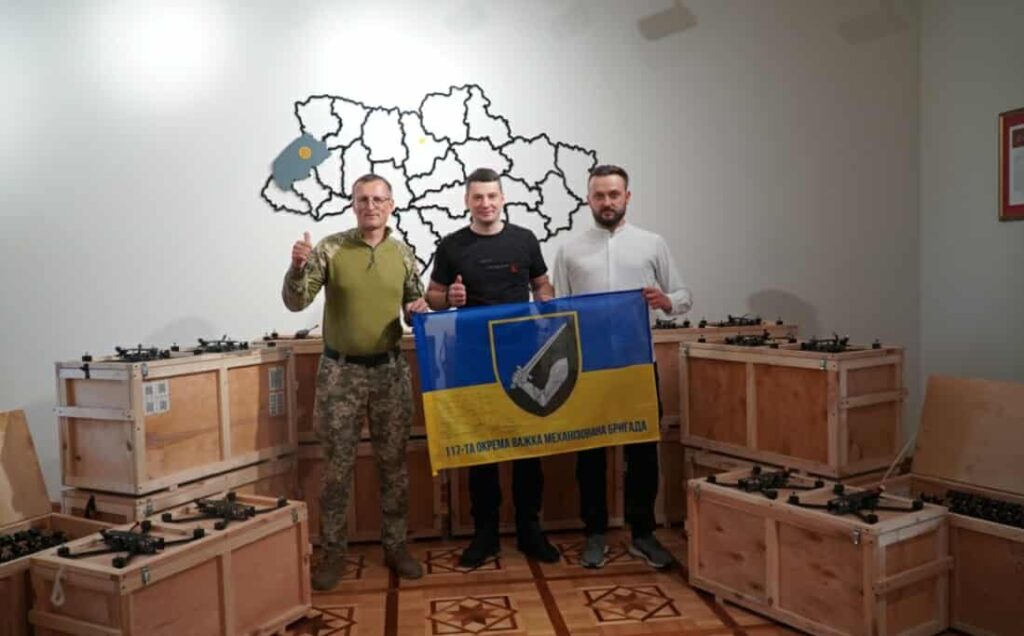 На фронт передали 155 FPV-дронів у межах програми «Безпечна Львівщина»