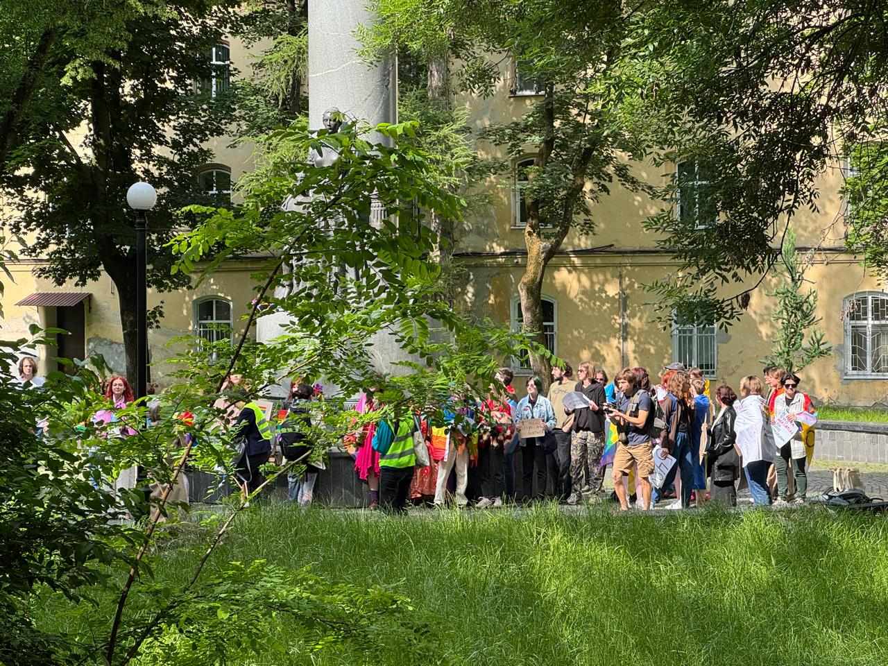 Участь дітей у ЛГБТ-параді у Львові викликала хвилю обурення серед ...