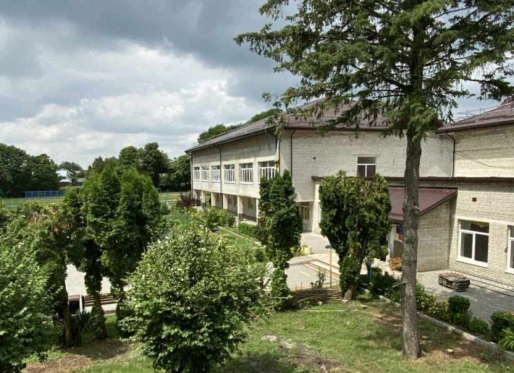 У ліцеї на Львівщині відремонтують та утеплять фасад майже за 30 мільйонів гривень