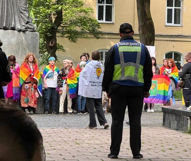 Участь дітей у ЛГБТ-параді у Львові викликала хвилю обурення серед мешканців