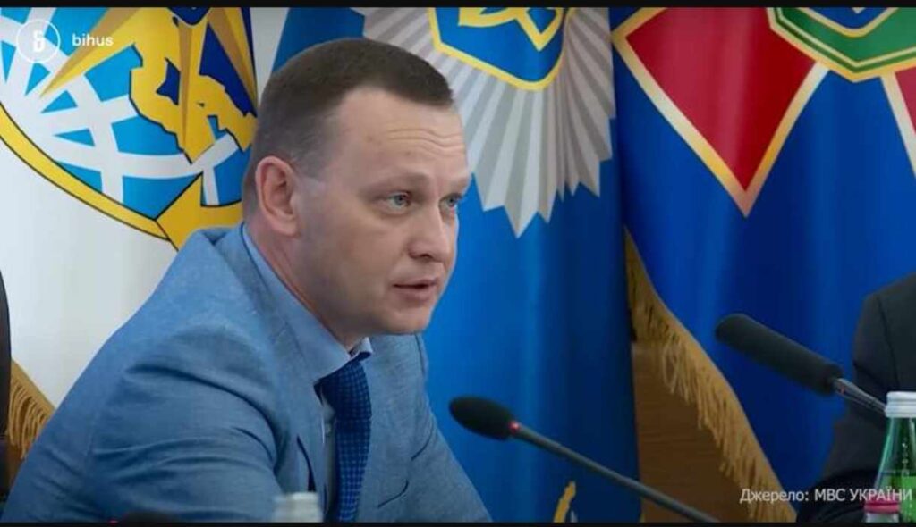 Родичі експосадовця Нацполіції стали власниками елітного готелю та десятків гектарів землі на Львівщині
