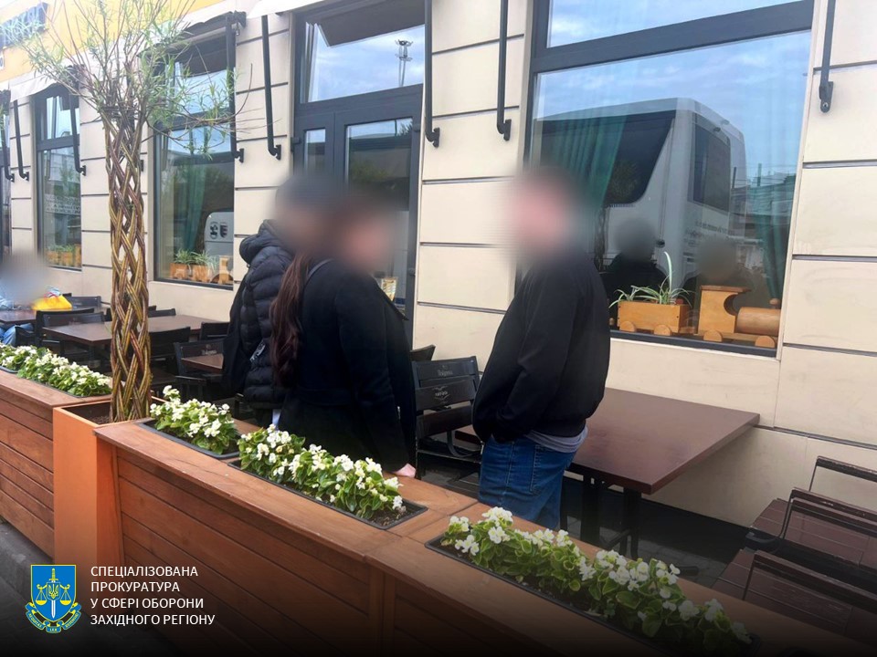 На Львівщині затримали жінку, яка за 25 тисяч доларів обіцяла зняти призовника з військового обліку