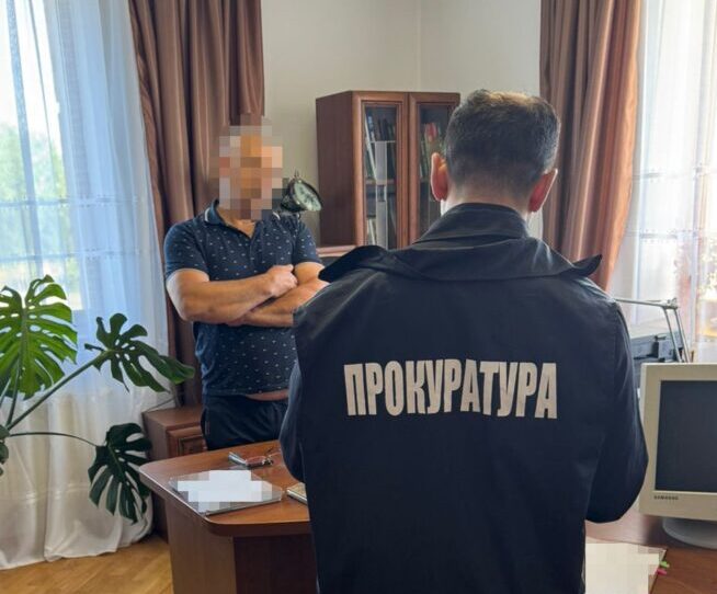 Посадовців Рава-Руського лісгосподарства на Львівщині підозрюють у незаконних вирубках дерев