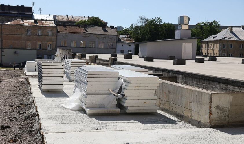 Львівська міськрада зобов’язала забудовника припинити незаконні роботи на ринку «Добробут»