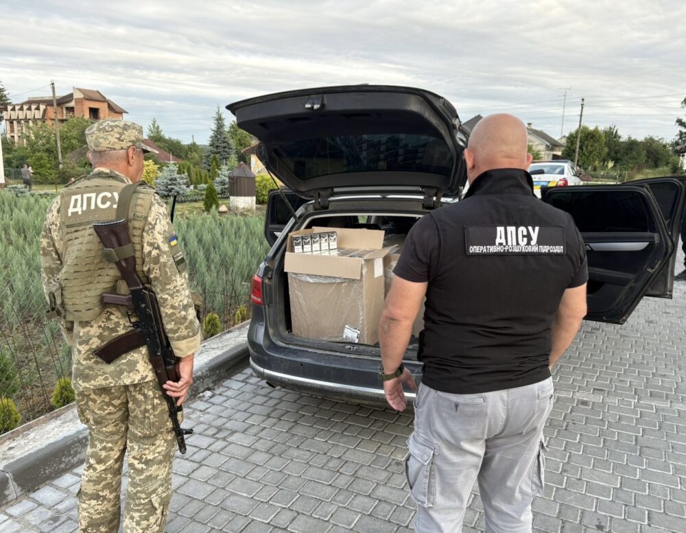 18-річний мешканець Львівщини перевозив 500 блоків сигарет без акцизу