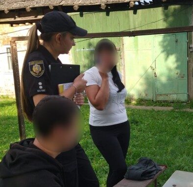 На Львівщині правоохоронці встановили особи підлітків, які напали на хлопця з інвалідністю