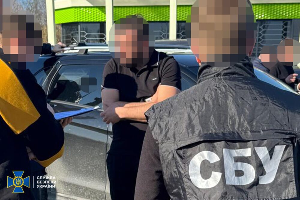 На Львівщині судитимуть адвоката, який організував схему «заробітку» на ухилянті та погрожував вбивством судді