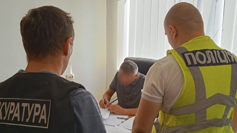 На Львівщині посадовця комунального підприємства підозрюють у забрудненні земель