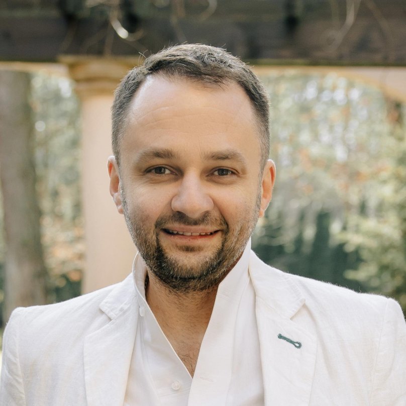 Львівська міськрада продає землю під президентською резиденцією співвласнику !FEST Андрію Худо