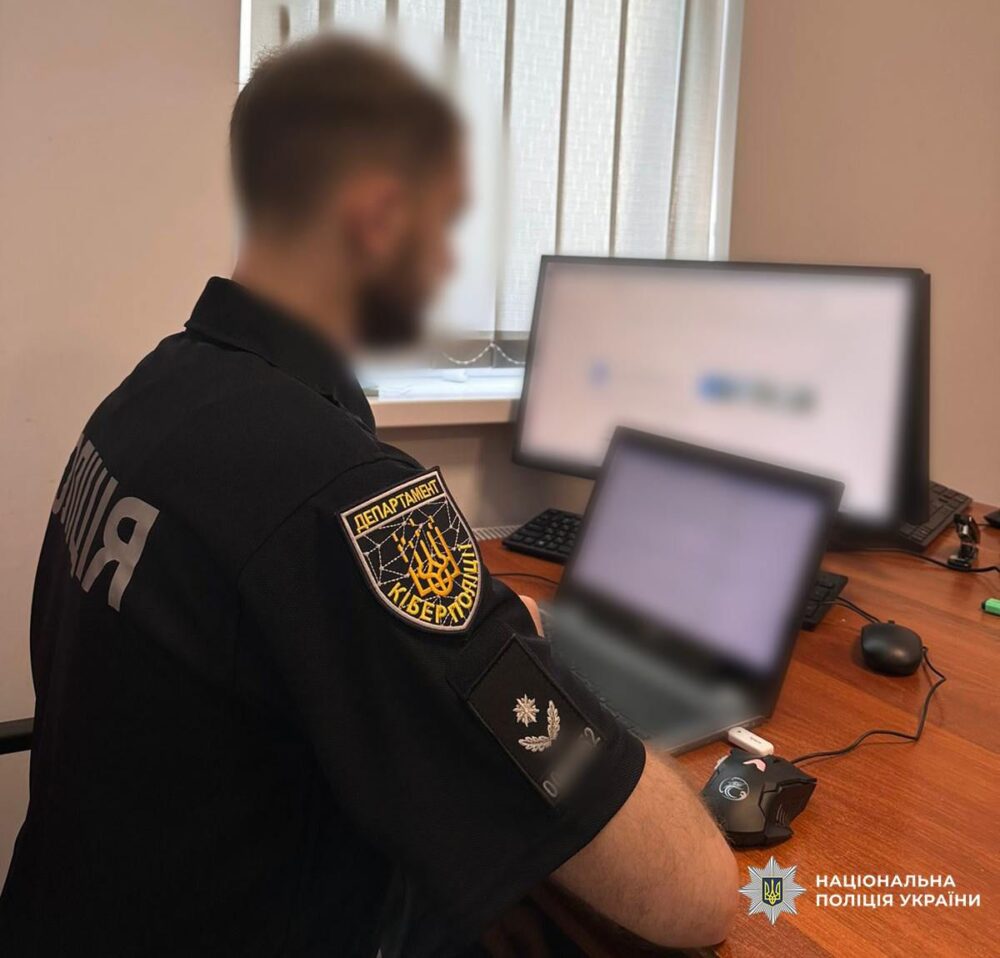 На Львівщині чиновник  відділу освіти однієї з міських рад у змові з підприємцем привласнили понад 500 тисяч гривень