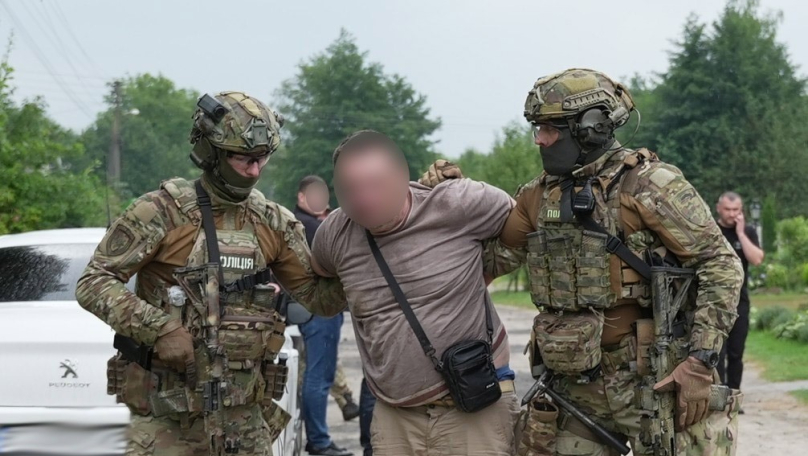 Біля Львова спецпризначенці затримали п’яного водія, який погрожував гранатою