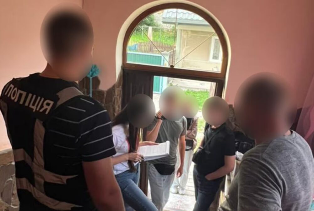 На Львівщині батько продав доньку з інвалідністю у фіктивний шлюб за 200 тис. грн