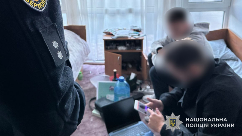 Двоє студентів у Львові організували шахрайську схему та викрали з чужих карток 200 тисяч гривень