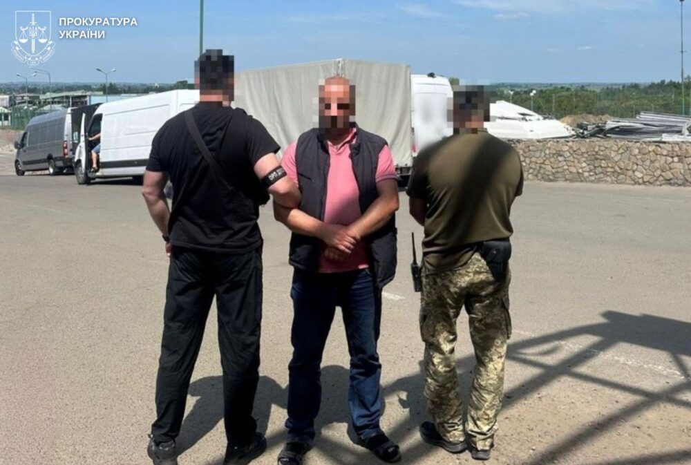 18,5 тисяч доларів за фіктивні документи для виїзду за кордон: на Львівщині судитимуть чоловіка з Тернополя