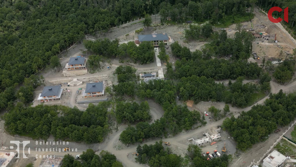 Кіпрська компанія матері львівського бізнесмена кредитувала фірму, що будує резиденцію Лукашенка в Росії