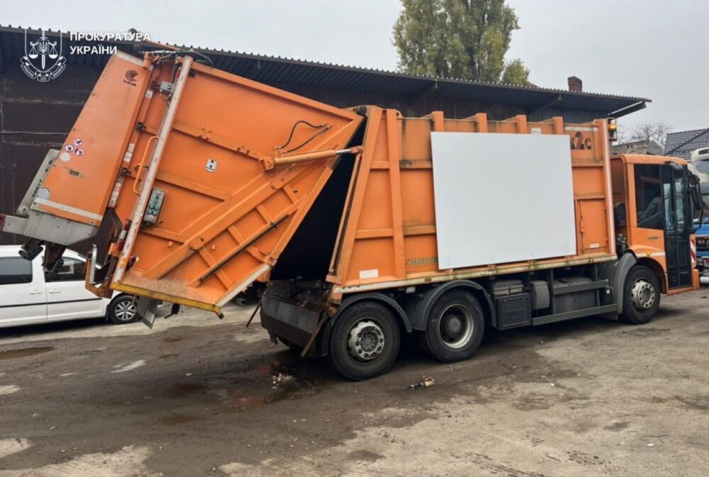 Під виглядом гуманітарної допомоги: львів’янина судитимуть за контрабанду вантажівки