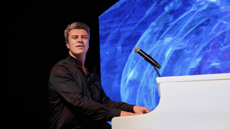 Коли будівництво звучить по нотах: Євген Хмара та РІЕЛ презентували відеороботу «Симфонія будівництва» (відео)