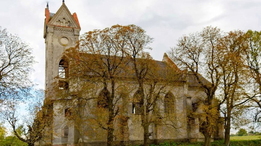 На Львівщині католицький костел ХХ століття передали у власність Золочівської громади
