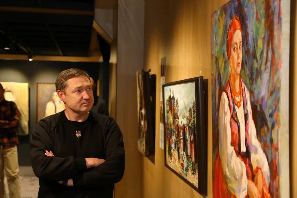 Мистецтво неможливо знищити чи привласнити: у Львові відкрили виставку «Херсон: Не/вкрадене. Штудії та омажі» (фото)