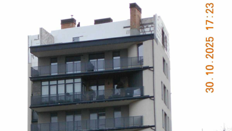 У Львові жінку зобов’язали узаконити незаконну надбудову на багатоповерхівці або демонтувати її