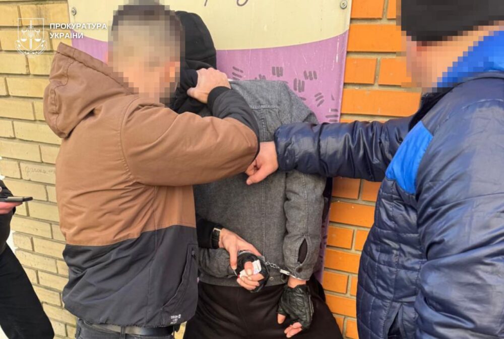 На Львівщині викрили чоловіка, який продавав метадон, отриманий для замісної терапії