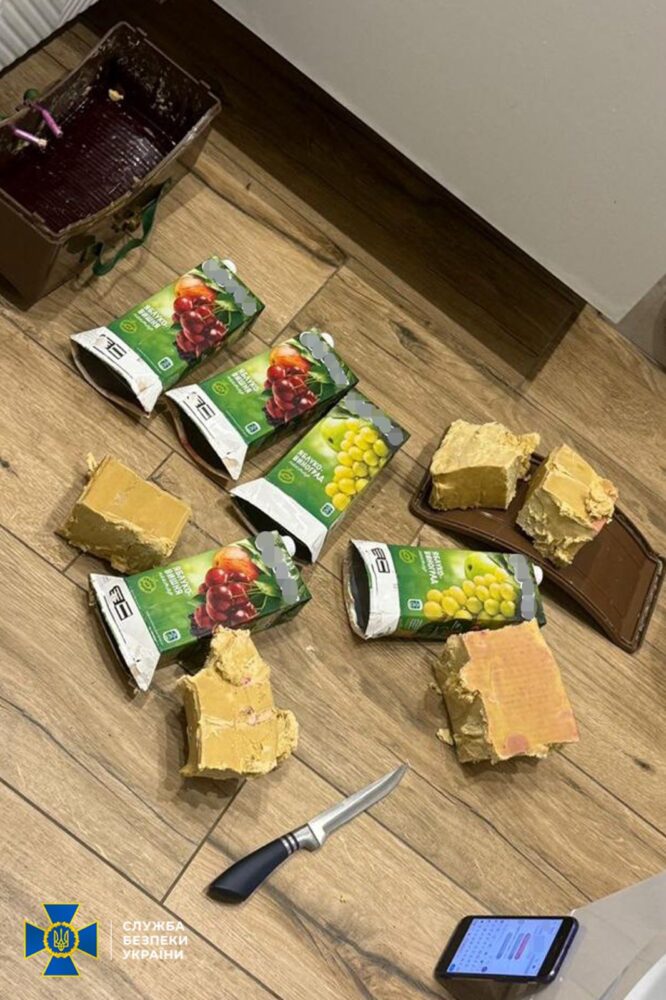 СБУ викрила агентурну мережу рф, яка готувала схрони для терактів на заході України