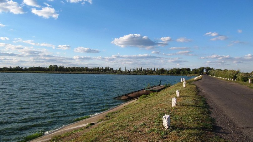 Суд зобов’язав підприємицю повернути громадам на Львівщині понад 135 гектарів земель водного фонду
