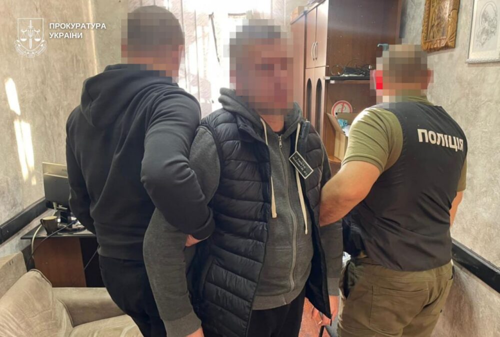 Колишній адвокат зі Львова організував аферу та привласнив квартиру померлої жінки, перебуваючи у в’язниці