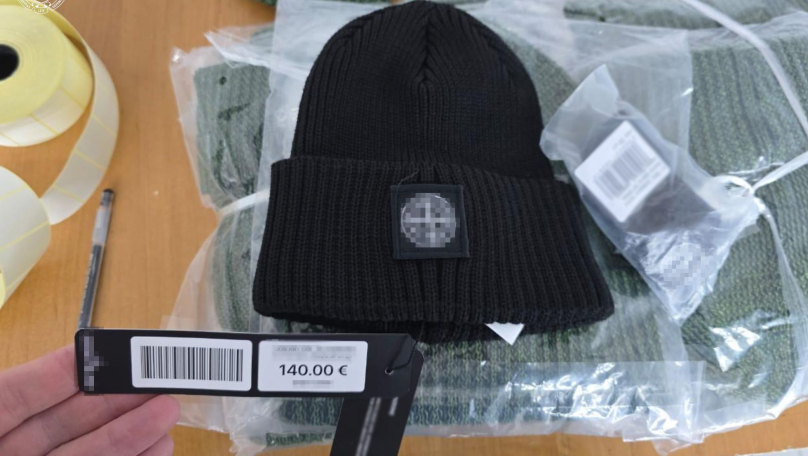 На Львівщині у підпільному цеху шили підробки преміального одягу під італійські бренди