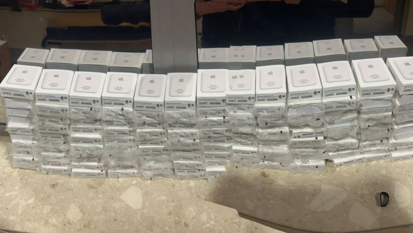 Львівські митники виявили контрабанду павербанків Apple на 600 тис. грн
